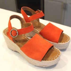 Target Orange Wedges, size 8